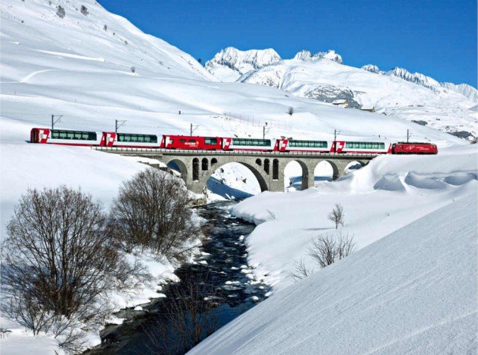 4_Glacier Express im Winter - Schoene Aussichten Touristik (c) swiss-image.ch